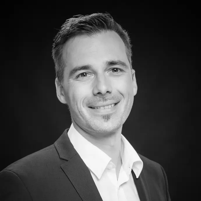 Portrait von Stefan Folini, Experte für Management und Organisation bei HAUPTSACHE